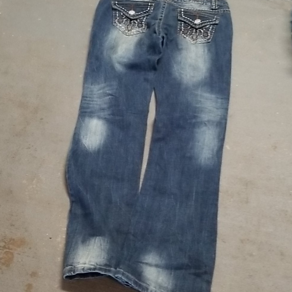 Jean - Picture 3 of 4
